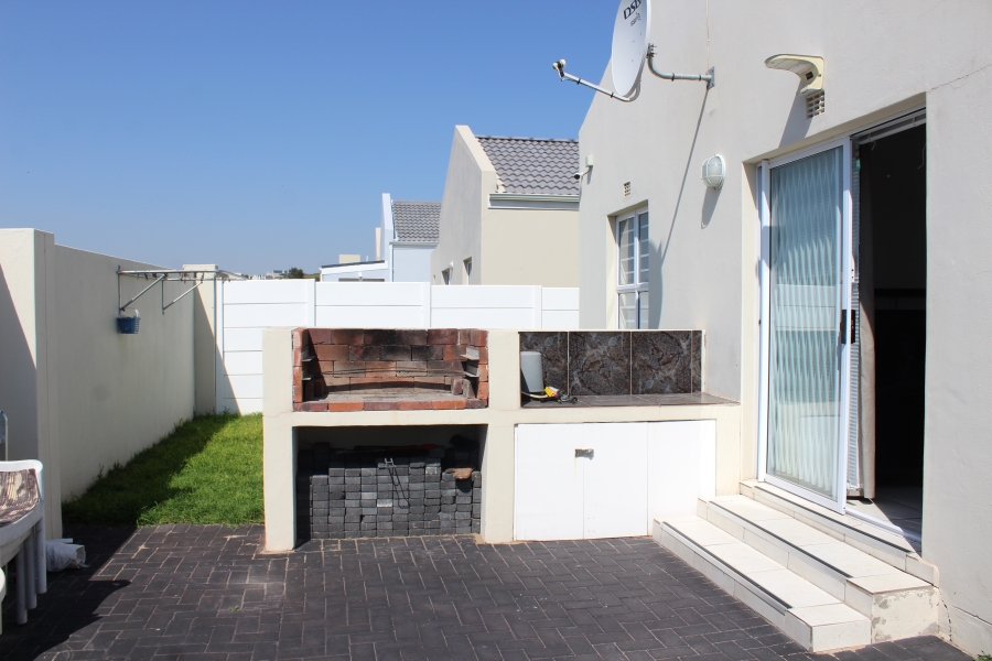2 Bedroom Property for Sale in Olifantskop Western Cape
